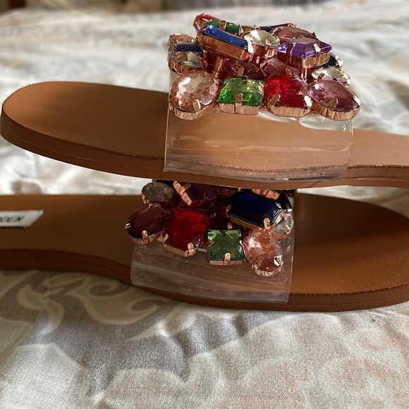 Sandals - Picture 6 of 6